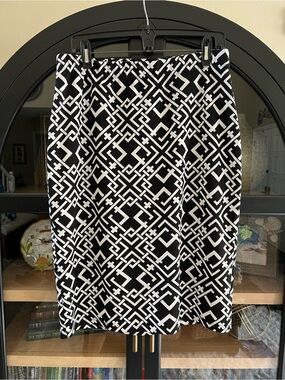 Black & White Geometric Pencil Skirt - Classic Women's Skirt